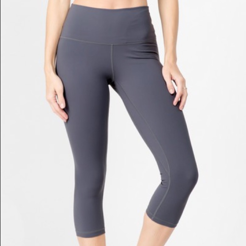 Yelete Active NWT Charcoal Gray Leggings